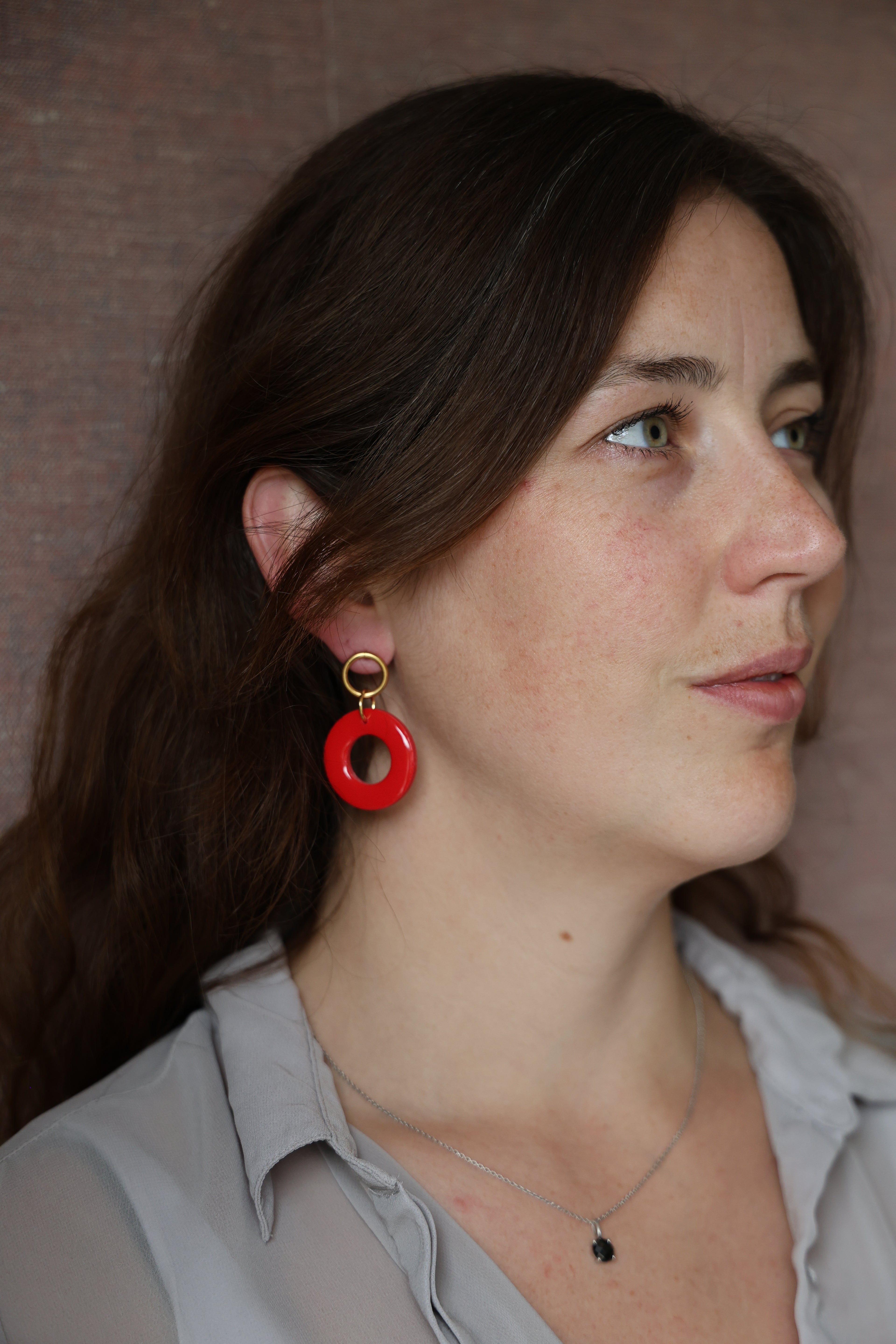 Ronde oorbel Livia rood